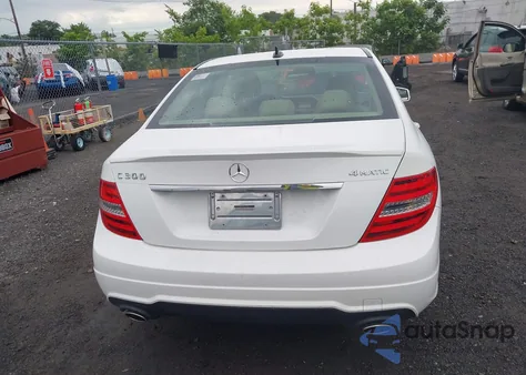 2013 Mercedes-Benz C 300 Luxury 4Matic/Sport 4Matic from USA, damaged, VIN WDDGF8AB4DR276720